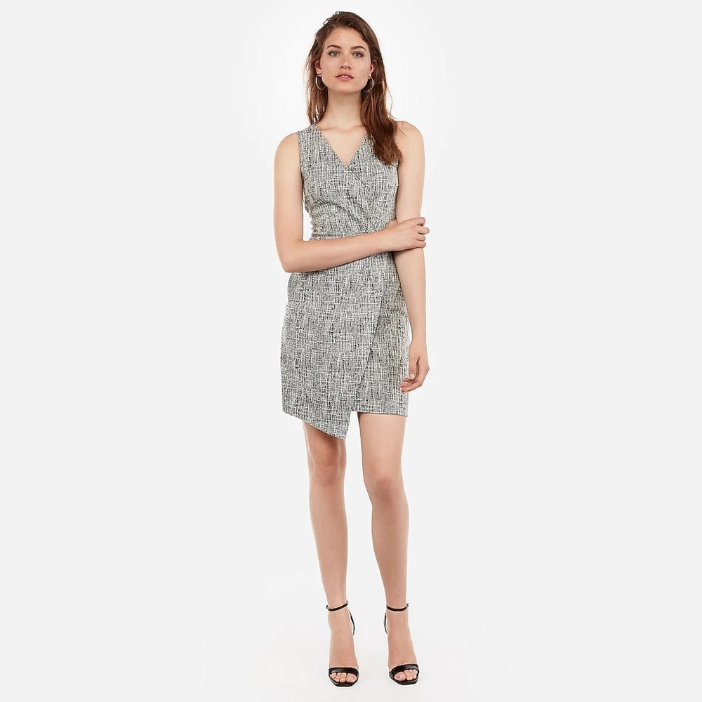 🏷️ 🛍️ NWOT Express Jacquard Surplice Front Sheath Dress 🏷️ 🛍️